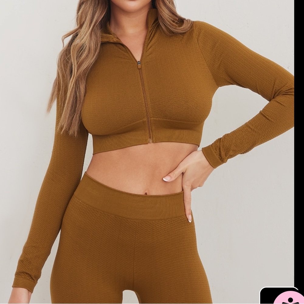 PRETTY LITTLE THING brown textured seamless zip up jacket